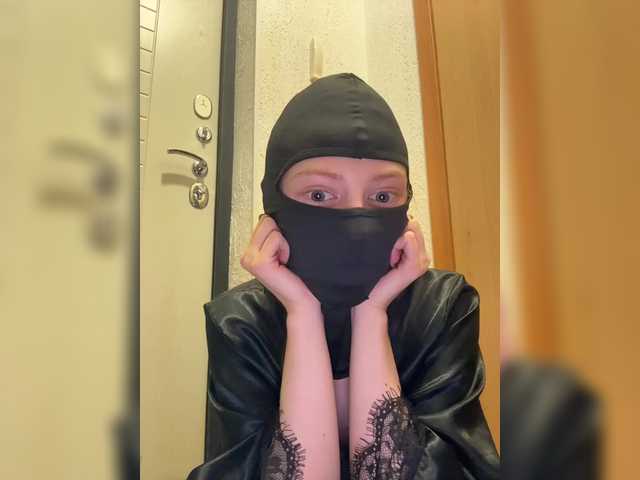 Viki512 – webcam model profile photo