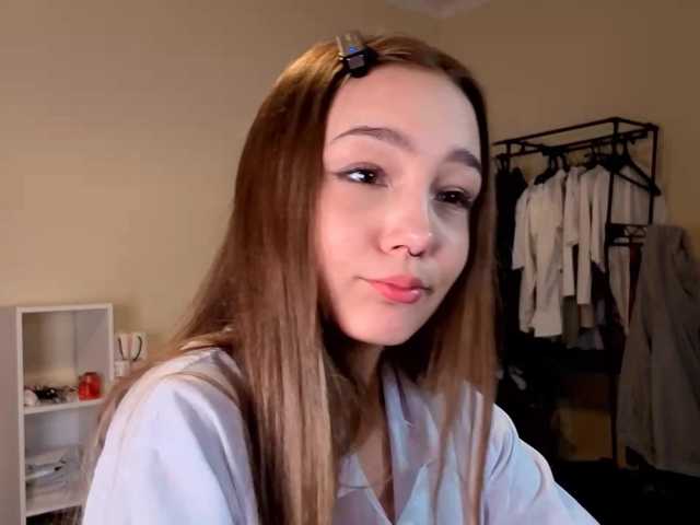 HoneyComfya's BongaCams show and profile