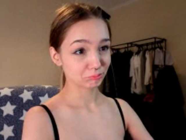 HoneyComfya's BongaCams show and profile