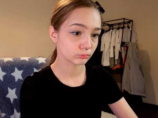 HoneyComfya's BongaCams show and profile