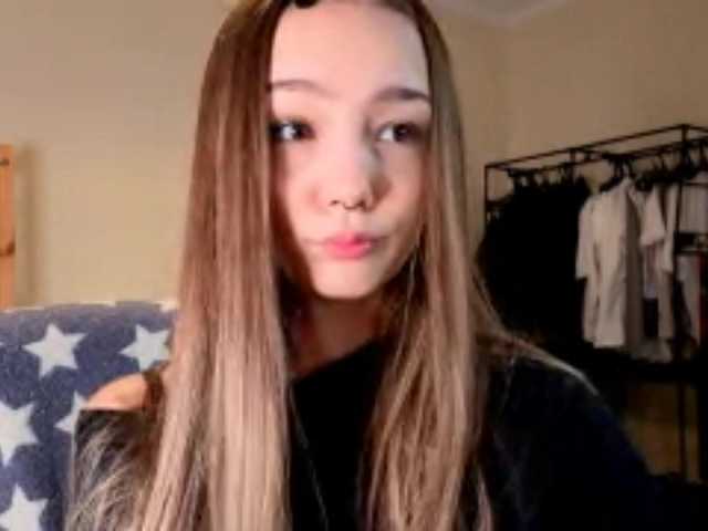 HoneyComfya's BongaCams show and profile