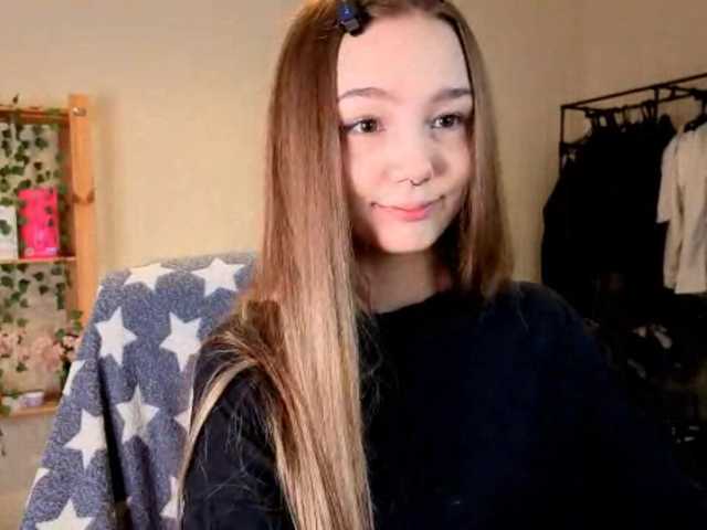 HoneyComfya's BongaCams show and profile