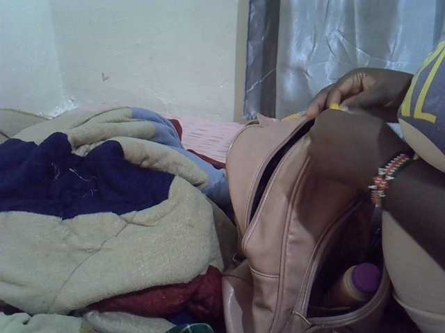 Nana-50 free chat on liveonude