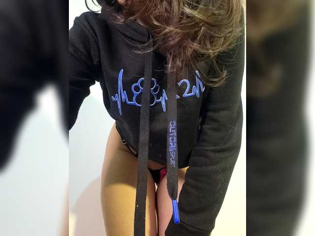 RoxanneRiddle69's BongaCams show and profile