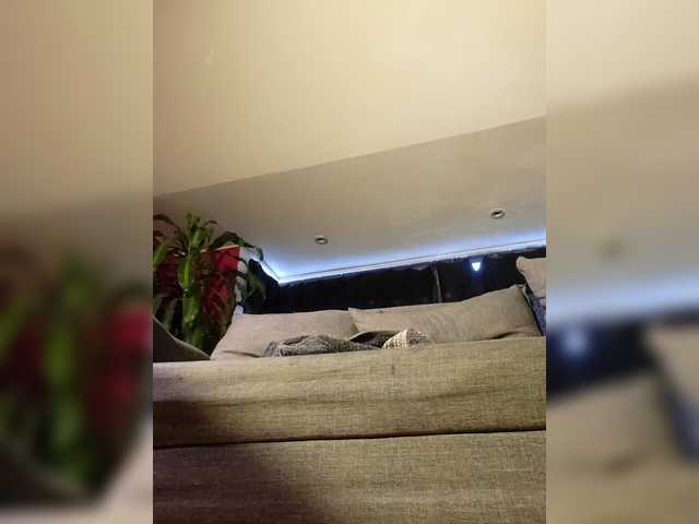 RoxanneRiddle69's BongaCams show and profile