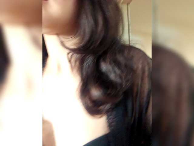 RoxanneRiddle69's BongaCams show and profile