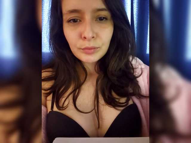 RoxanneRiddle69's BongaCams show and profile