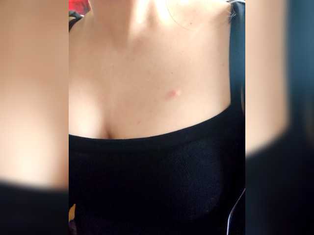 RoxanneRiddle69's BongaCams show and profile