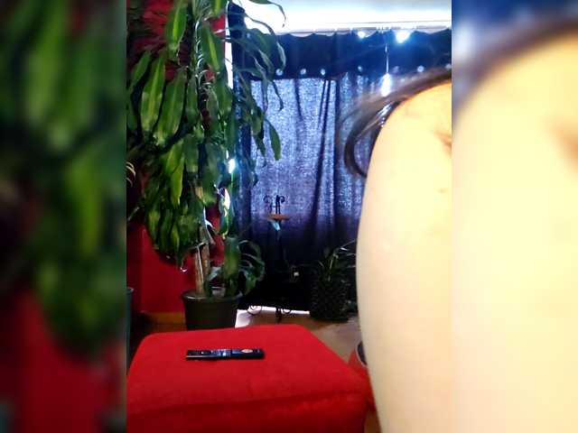 RoxanneRiddle69 – webcam model profile photo