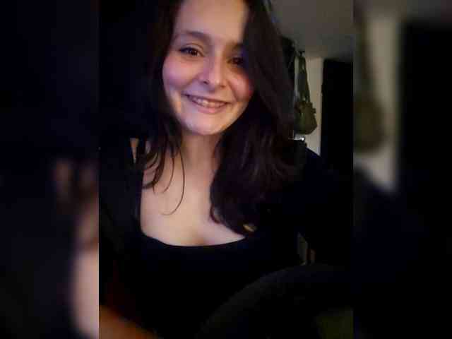 RoxanneRiddle69 webcam