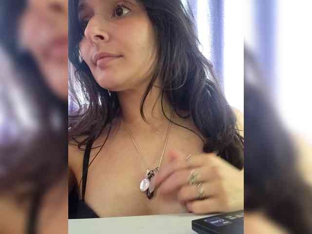 RoxanneRiddle69 webcam