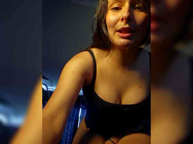 RoxanneRiddle69 webcam
