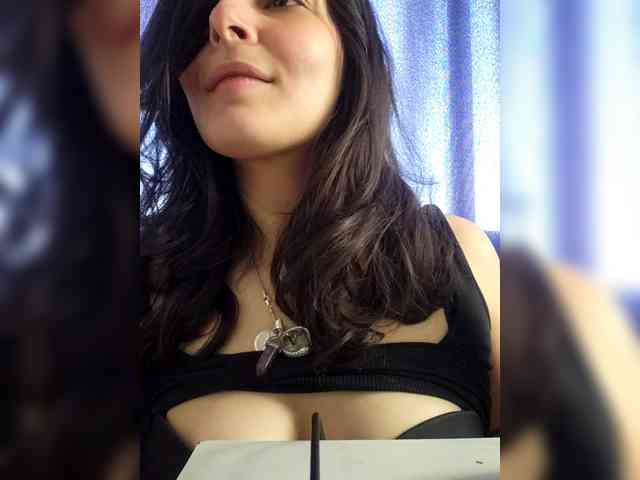 RoxanneRiddle69 webcam