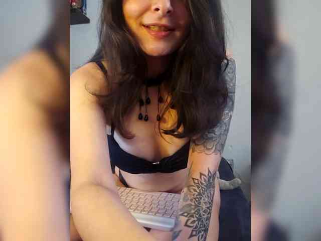 RoxanneRiddle69 webcam