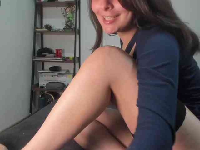 RoxanneRiddle69 webcam