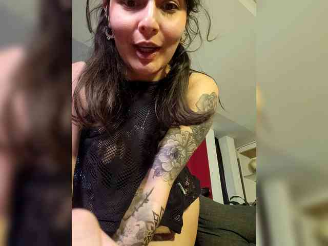 RoxanneRiddle69 webcam