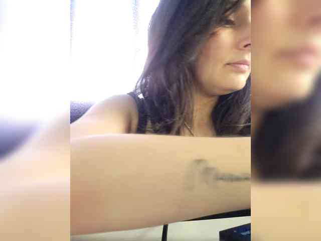 RoxanneRiddle69 webcam