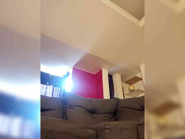 RoxanneRiddle69 webcam