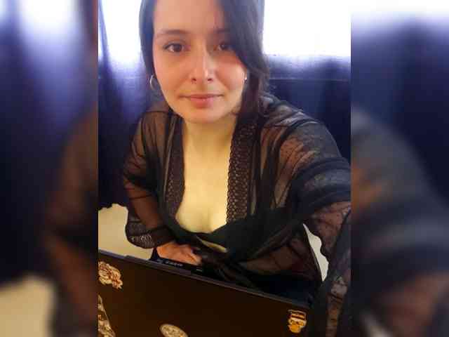 RoxanneRiddle69 webcam