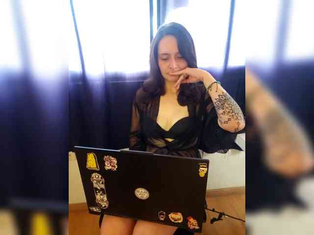 RoxanneRiddle69 RoxanneRiddle69