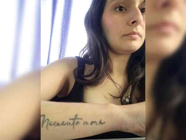 RoxanneRiddle69 webcam