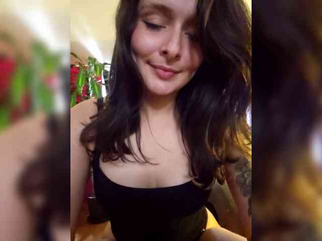 RoxanneRiddle69 webcam