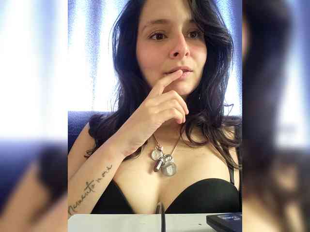 RoxanneRiddle69 webcam