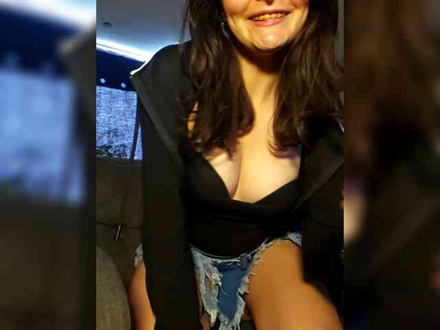 RoxanneRiddle69 webcam