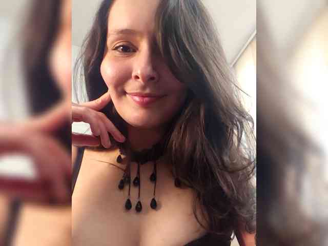 RoxanneRiddle69 webcam