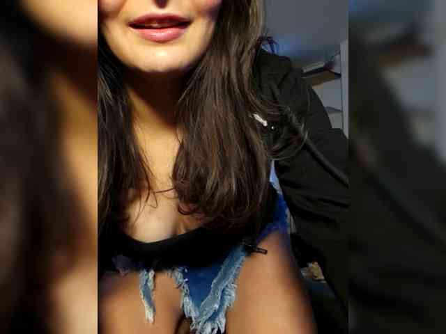 RoxanneRiddle69 webcam