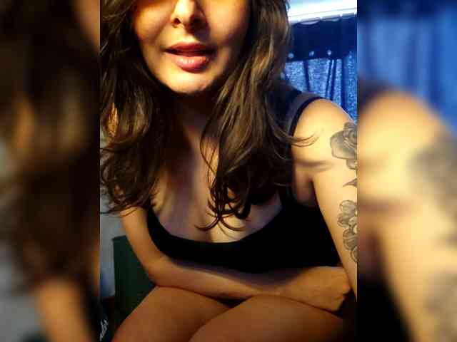 RoxanneRiddle69 webcam