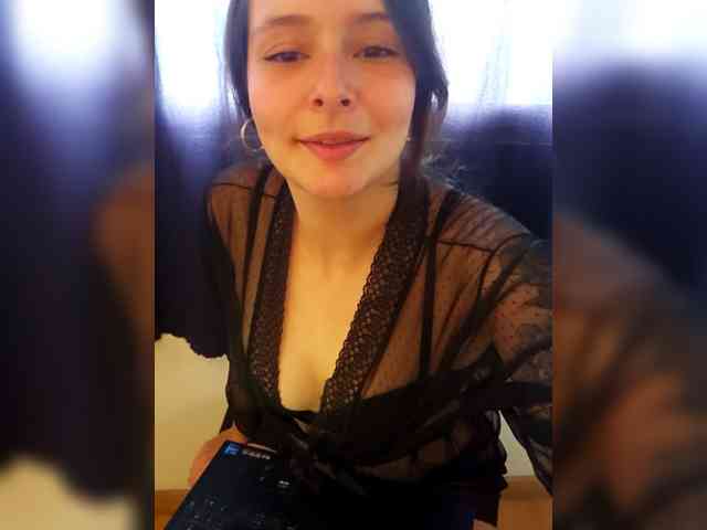 RoxanneRiddle69 webcam