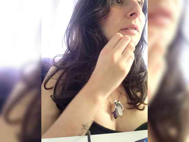 RoxanneRiddle69 webcam