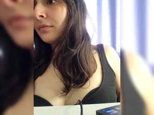 RoxanneRiddle69 webcam