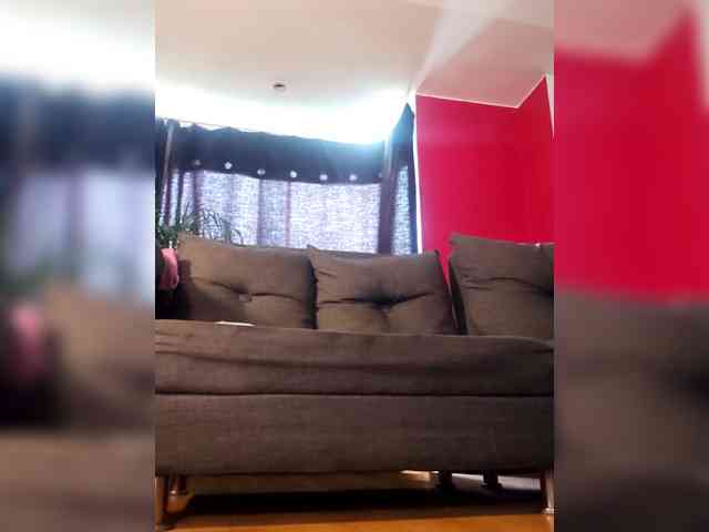 RoxanneRiddle69 webcam