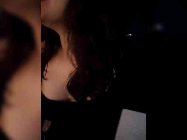 RoxanneRiddle69 webcam