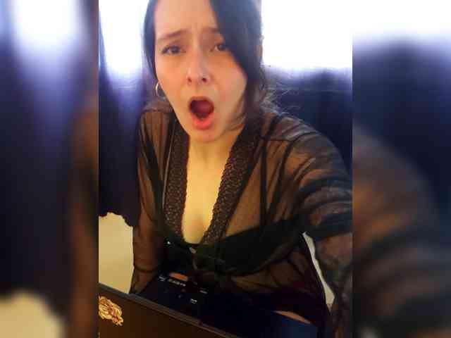 RoxanneRiddle69 webcam