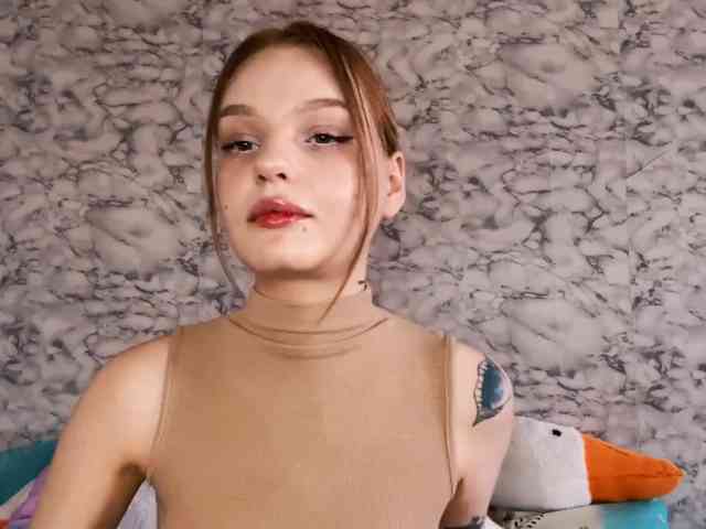 free live webcam LunariaGlow