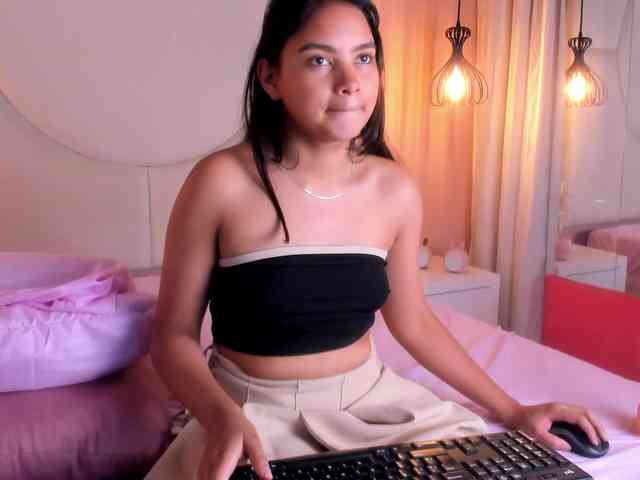 Valeria-Martins Valeria-Martins