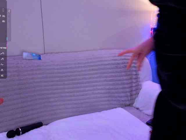 Scarlet_Kitty webcam