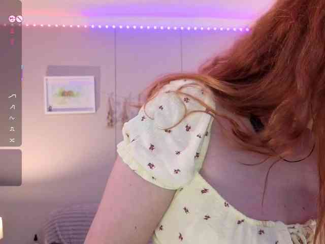 Scarlet_Kitty webcam