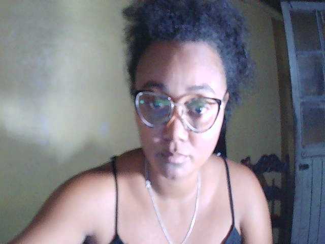 Assiarah Live Cam on BongaCams