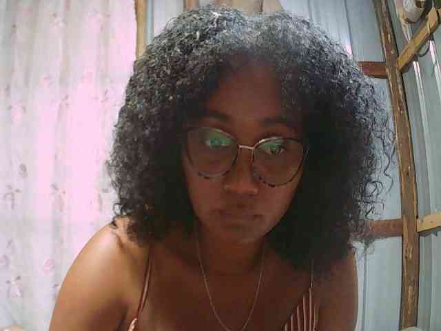 Assiarah webcam