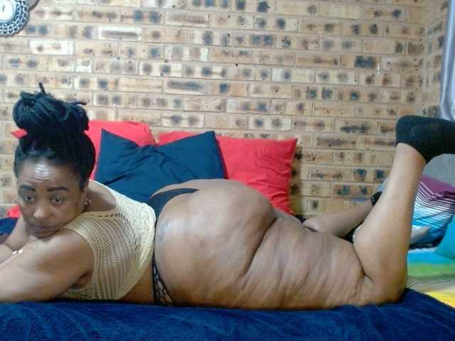 RubyBooty's BongaCams show and profile