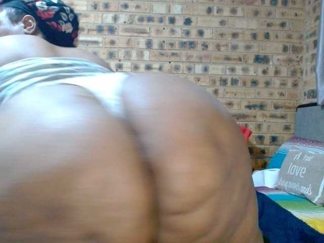 RubyBooty's BongaCams show and profile