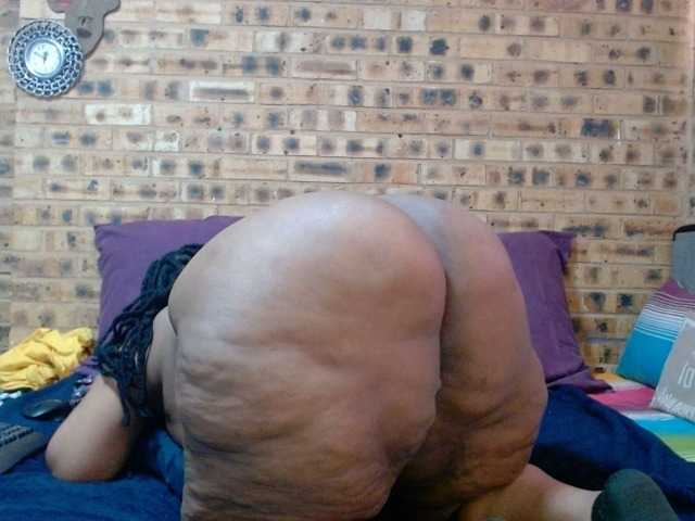 RubyBooty's BongaCams show and profile