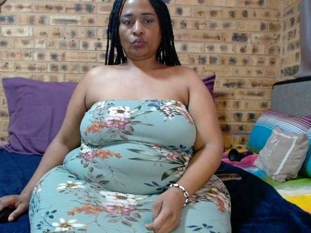 RubyBooty's BongaCams show and profile