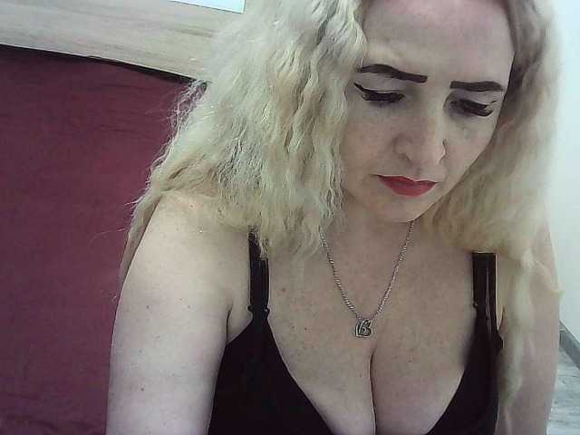 le modèle Multiply-orgazm est en webcam porno dans un show sur le site bongacams, il possède les tags suivants: White/Caucasian,Blonde,Shaved