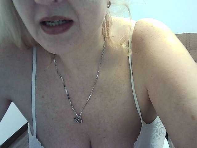 Multiply-orgazm live room