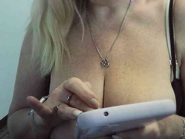 Multiply-orgazm webcam